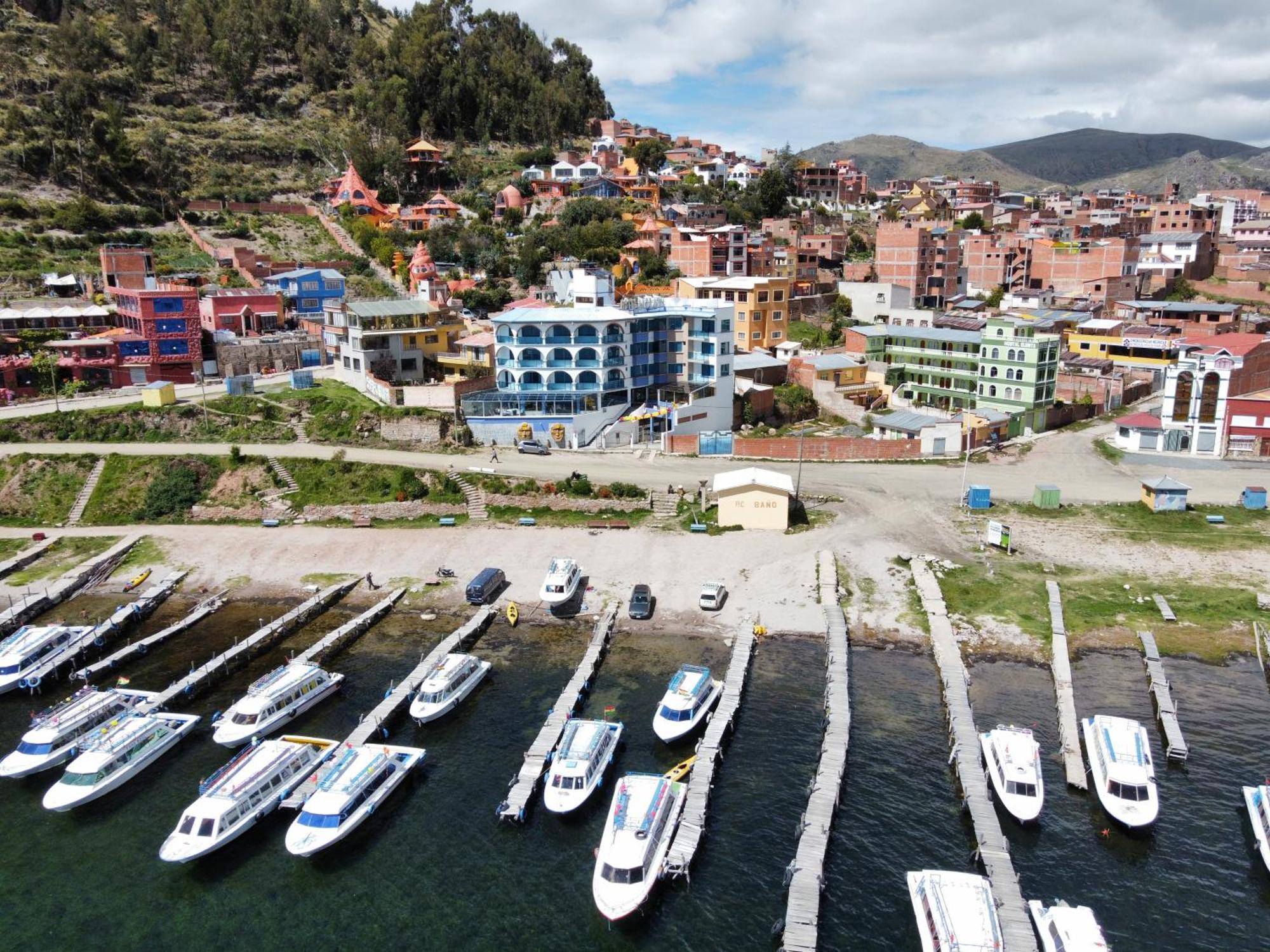 Hotel Lago Azul Copacabana  Ruang foto